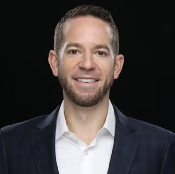 Dan Gibbons headshot